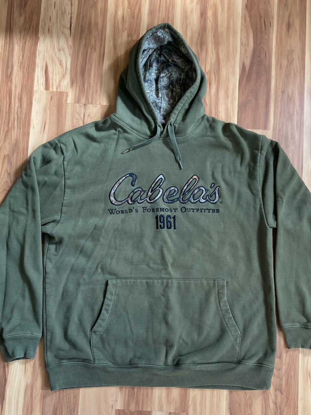 Cabela’s Hoodie, XL Tall, Green Camo, Good Condition, Front Pocket